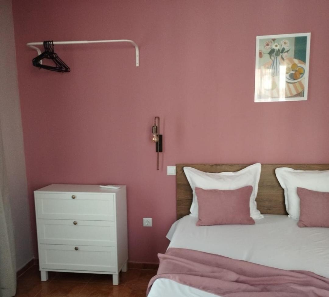 Bo'S Place Saints Constantine and Helena Room photo